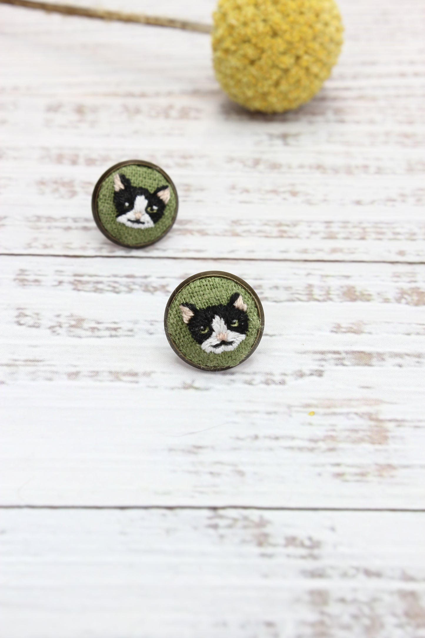 Embroidery Black & White Cat Studs #24