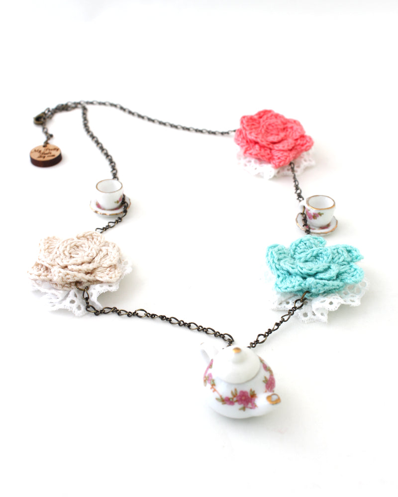 My Pretty Babi Crochet Rose Flower Necklace Tea Time