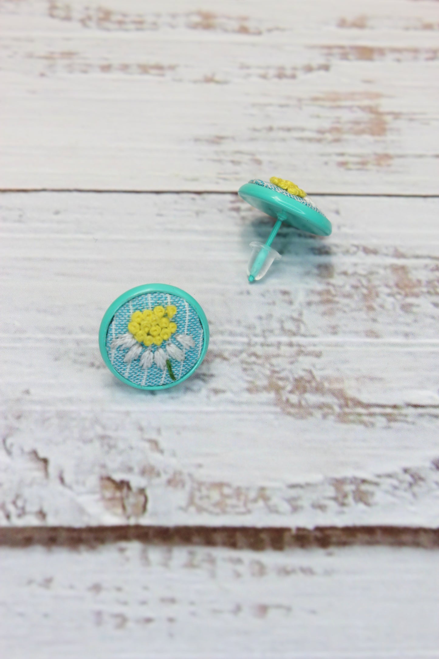 Embroidery Daisy Blue Studs