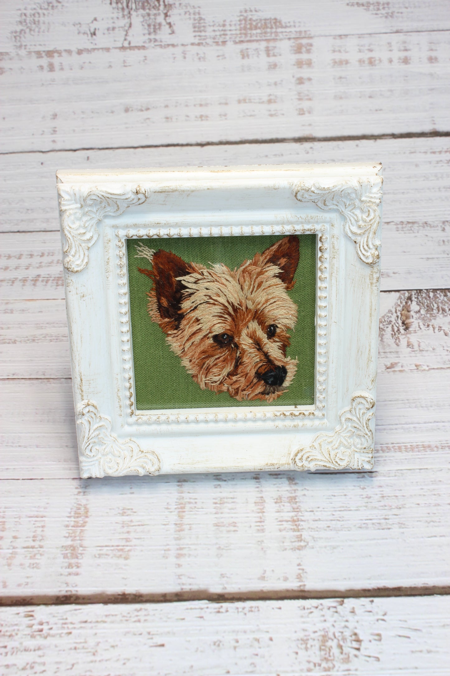 Embroidery Custom Pet Portrait | Mini White Frame