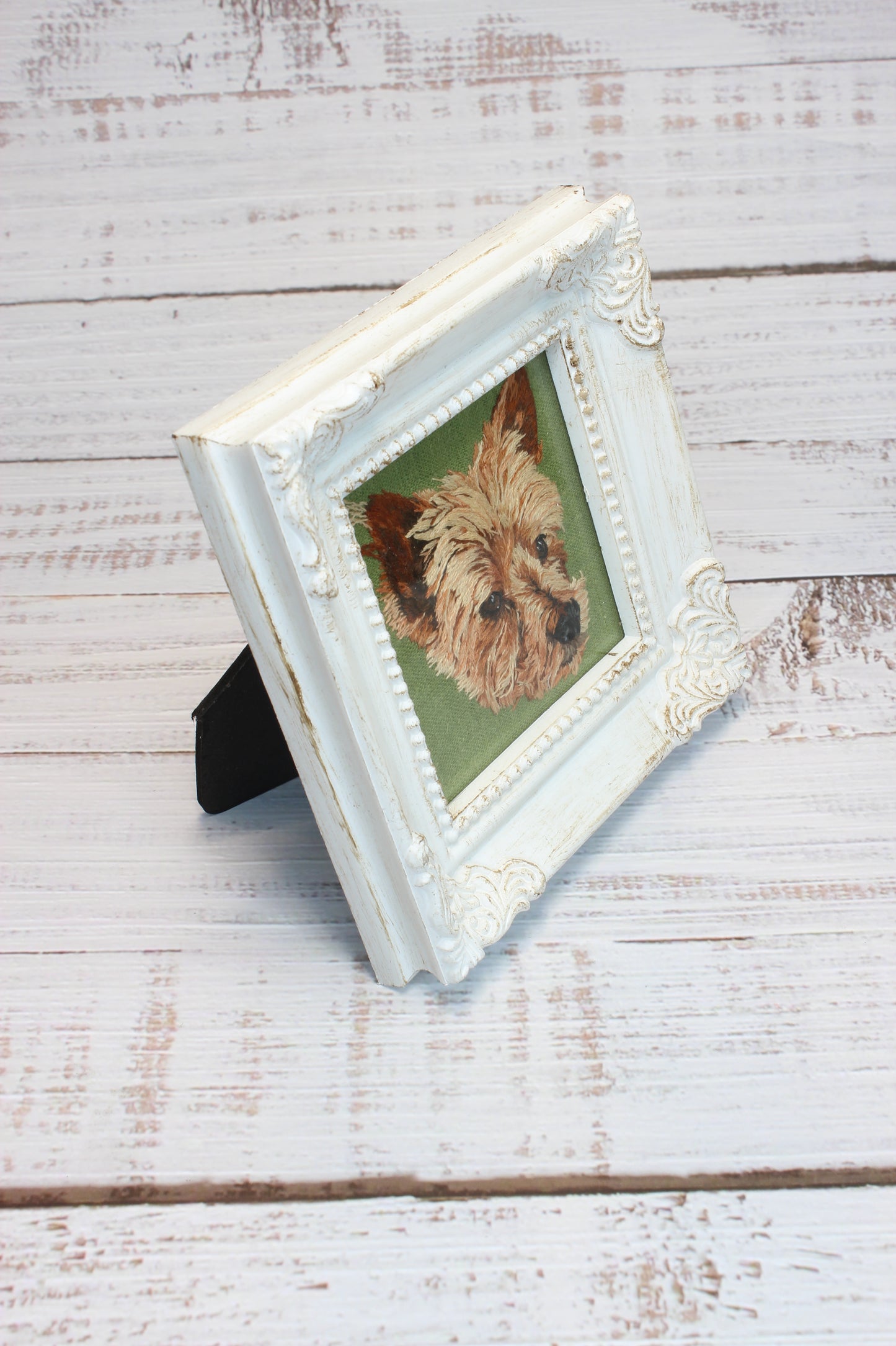 Embroidery Custom Pet Portrait | Mini White Frame