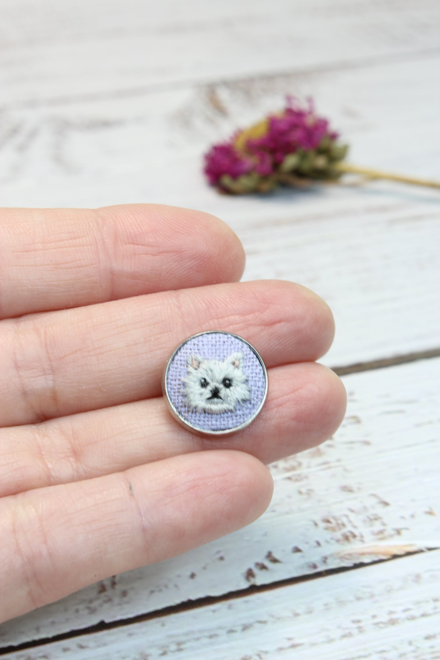 Embroidery Pomeranian Studs
