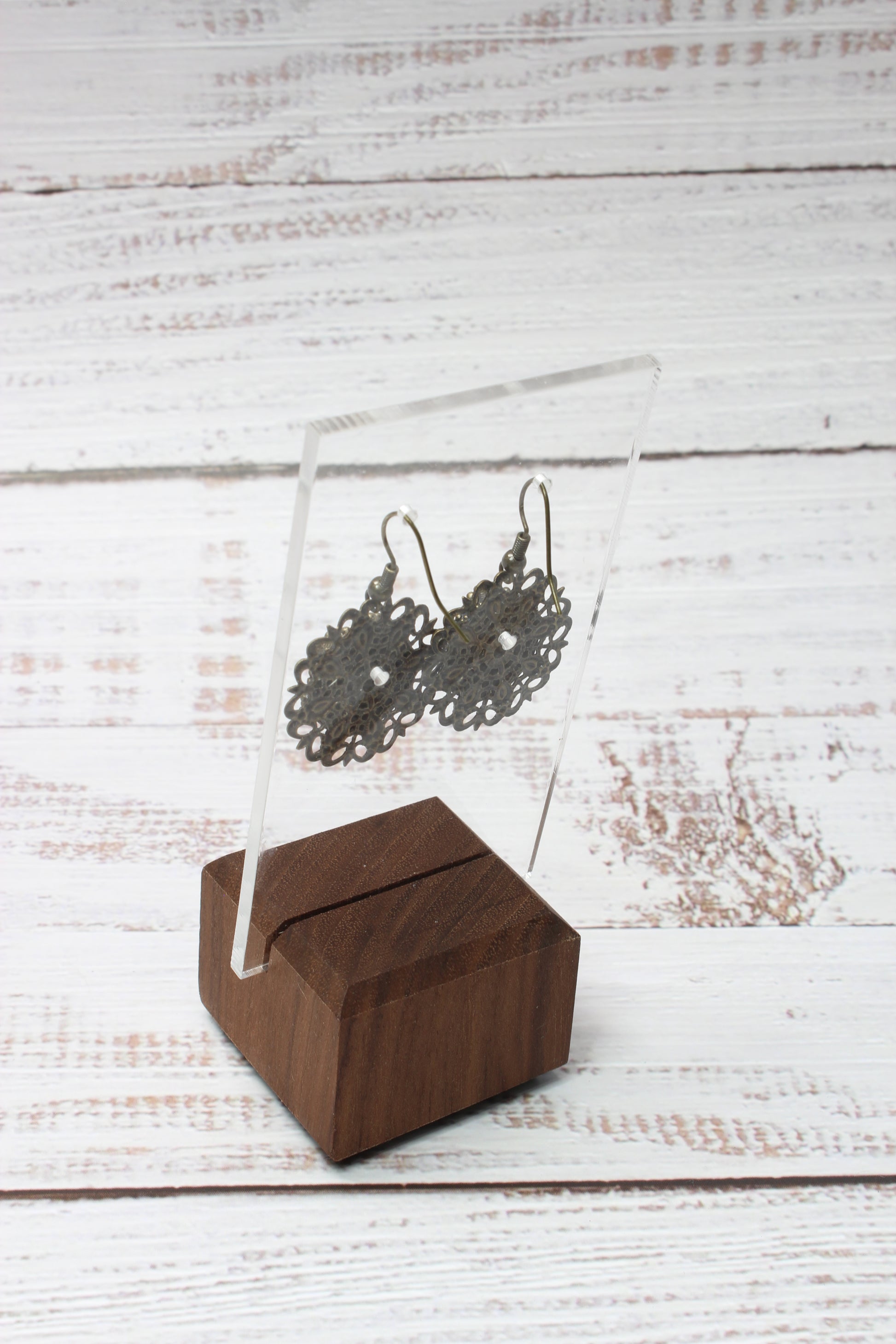 Embroidery Flower Wire Dangling Filigree Earrings