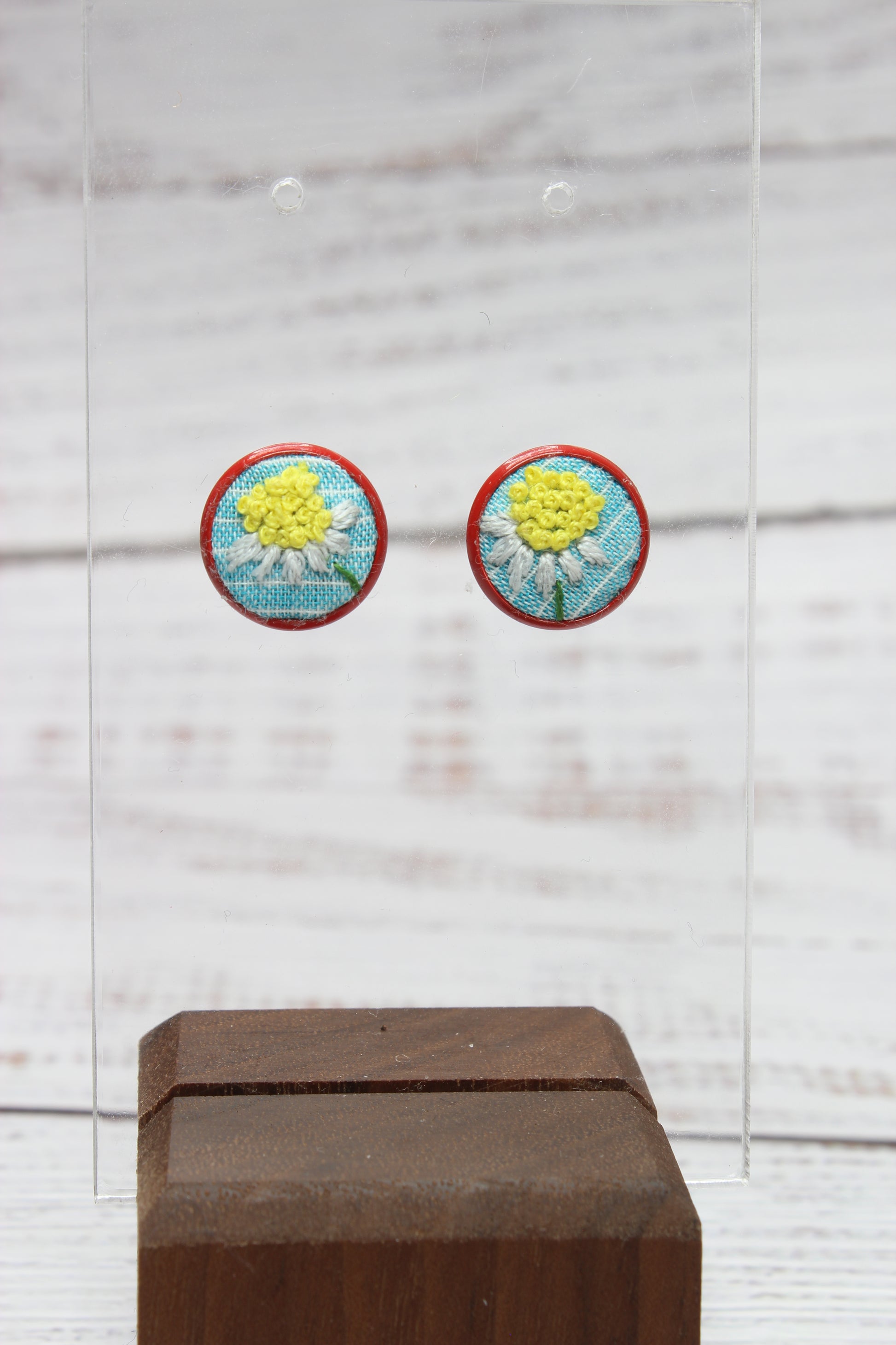 Embroidery Daisy Red Studs